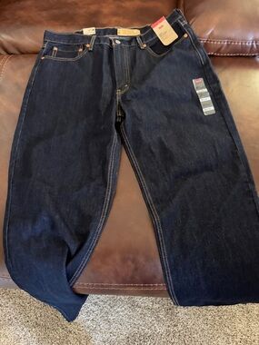 Levi's Men's Dark Blue Relaxed Fit Jeans